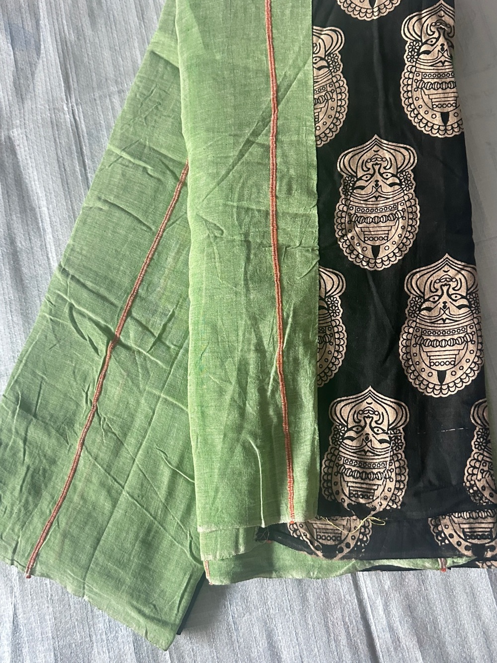 Green & Black Printed 100% Cotton Saree with Block Print Motifs